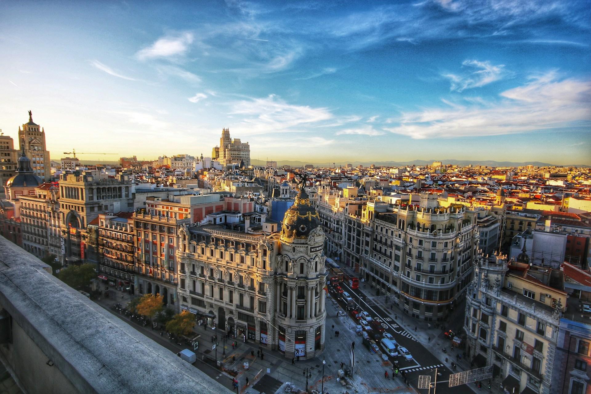 What to See in Madrid... According to Instagram background